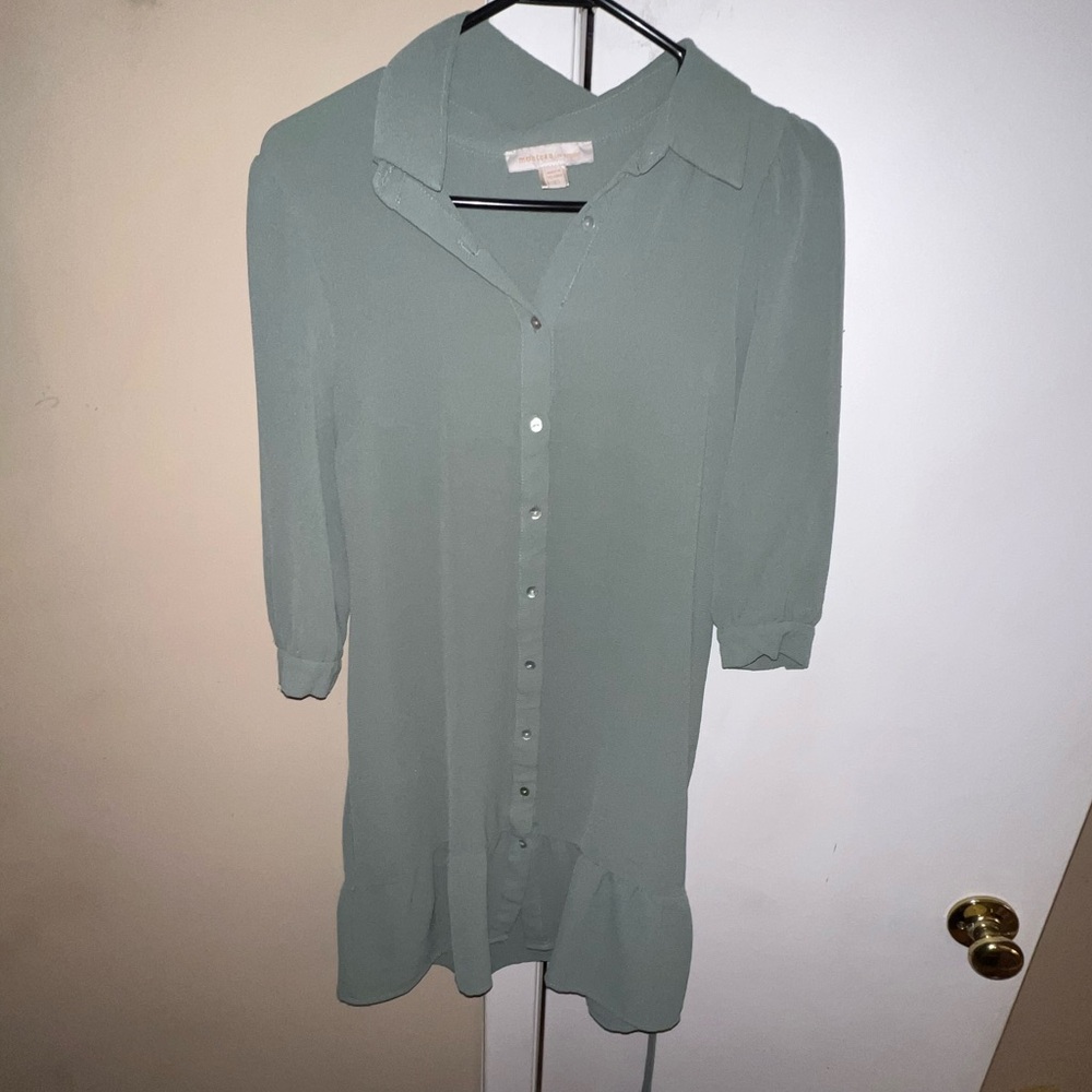 Monteau xsmall green shirt dress with buttons down the front and a waist tie